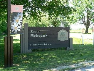 Secor Metropark Central Avenue Entrance